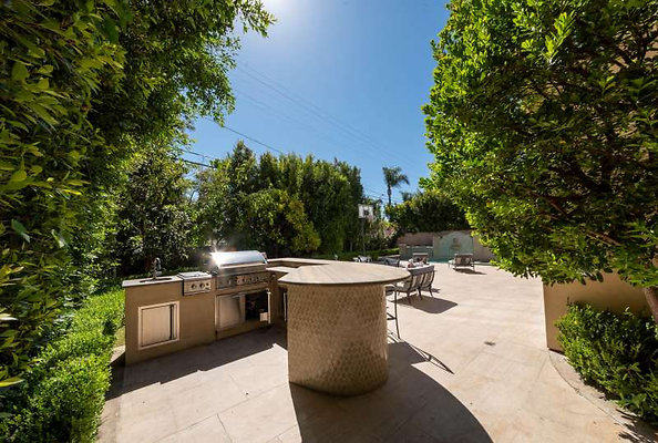 12074 patio 2