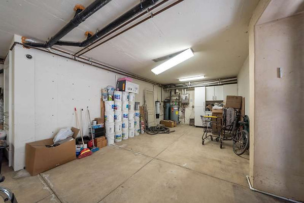 12074 garage 3
