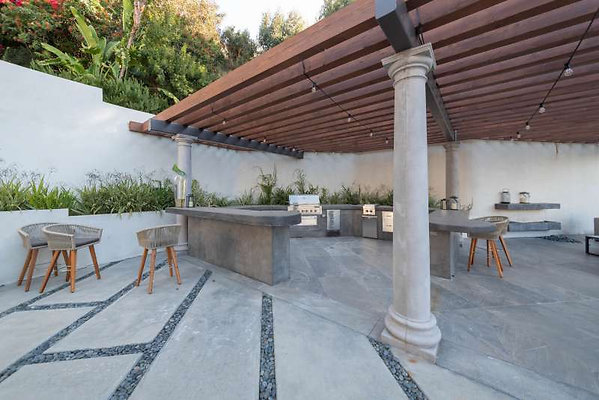 11897 patio 6
