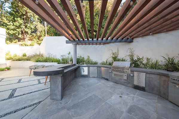 11897 patio 7