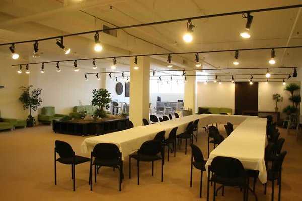 744Suite4056