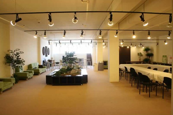 744Suite4058