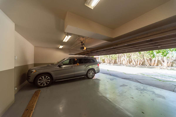 12716 garage 1