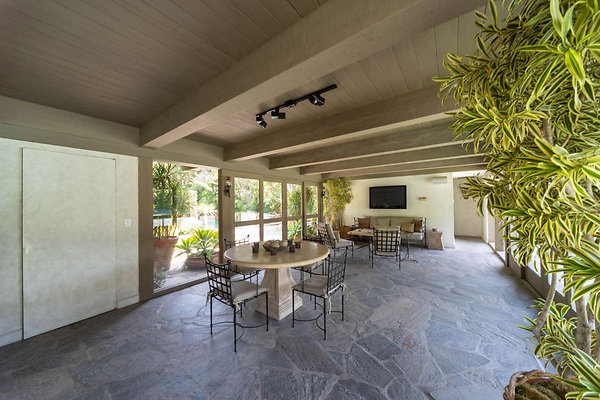 12716 patio 12