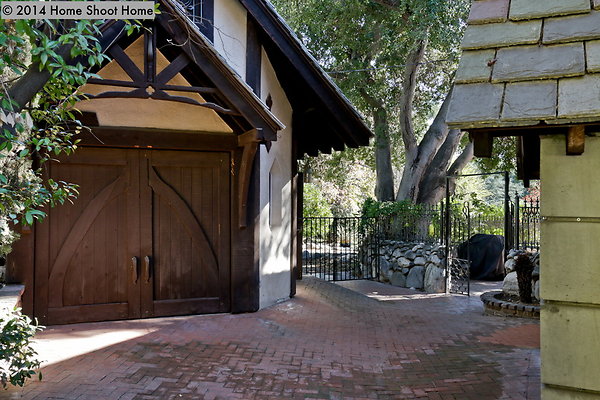 52exterior-workshop-and-garage