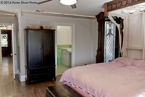 33master-bedroom-alt