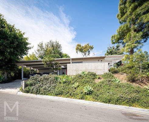 MEY 3690 sherman Oaks