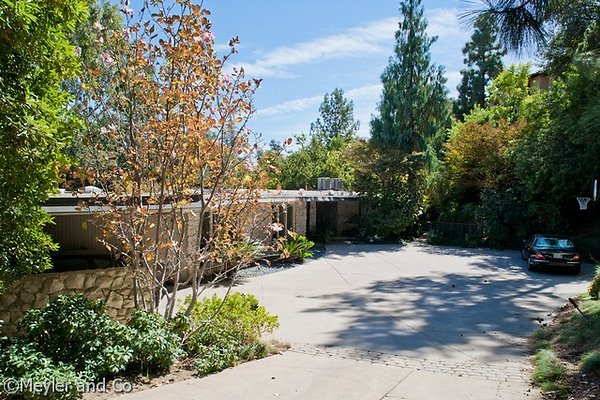 MEY 2716 encino