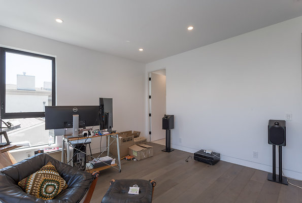 eastwestlocationsincIMG-04947