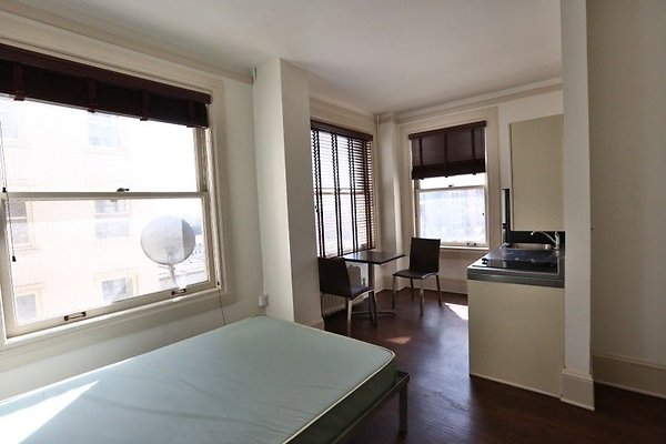 CapEquityTheRosslynHotel118