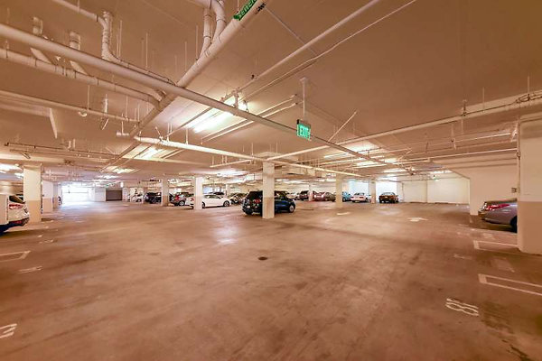11706 garage 4