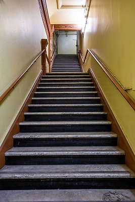 125