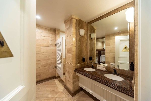 13836 bath 1