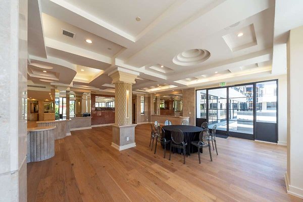 13836 restaurant 6