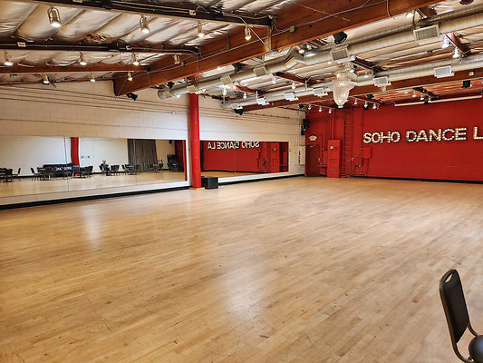 13581 studio 18