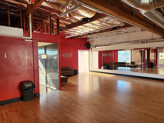 13581 studio 4