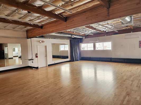 13581 studio 12