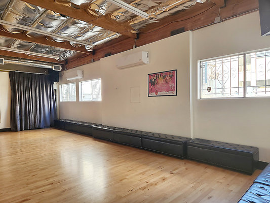 13581 studio 8