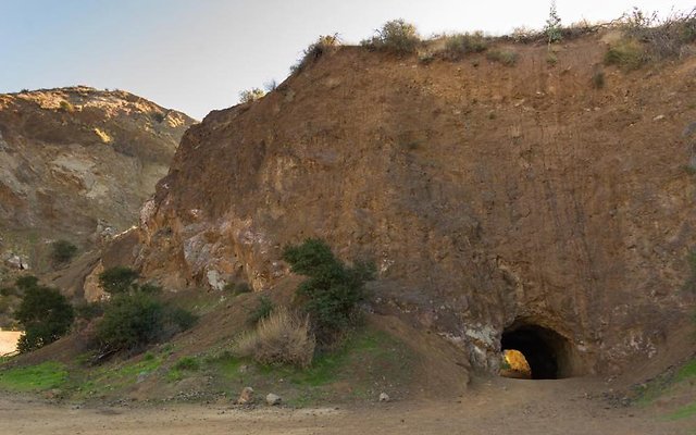 bronson-caves-7
