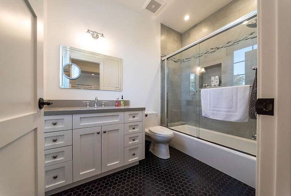 11740 bath 7