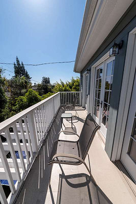 11740 balcony 1