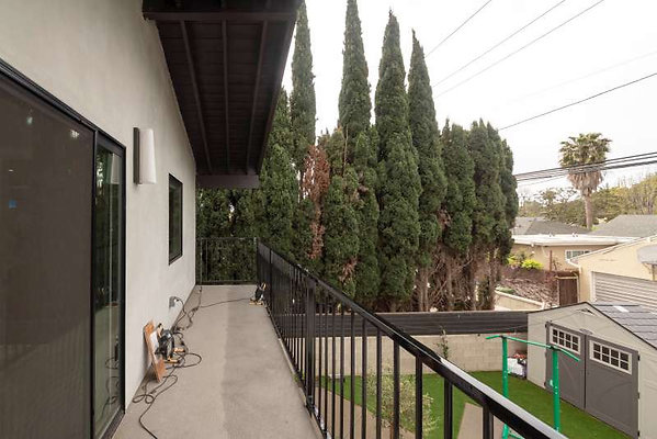 11993 balcony 2