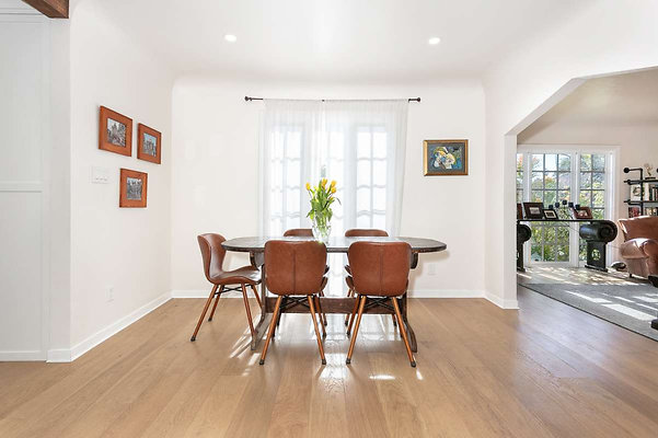 13136 dining 1
