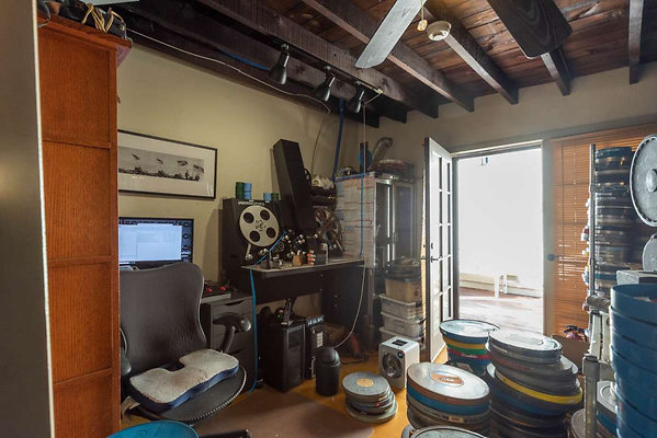 13136 studio 3
