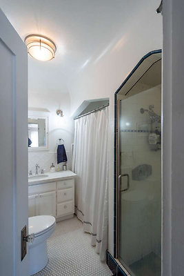 13136 bath 3