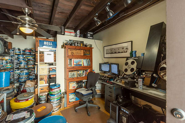 13136 studio 2