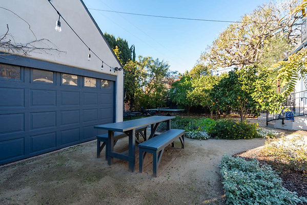 13183 patio 4