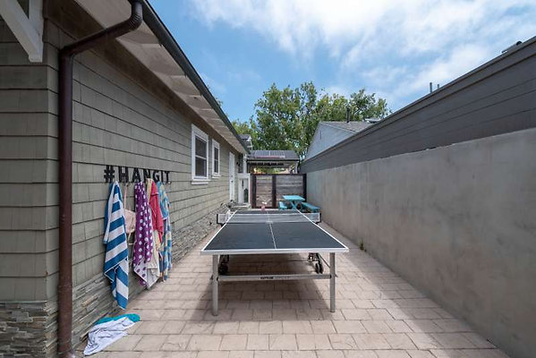 8072 patio 3