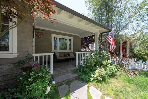 8072 porch 1
