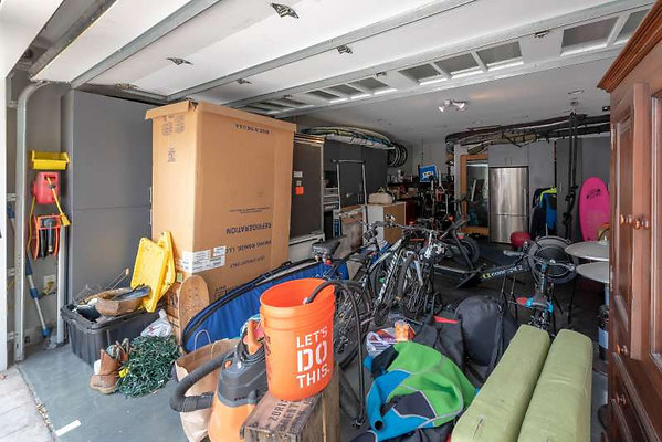 8072 garage 3