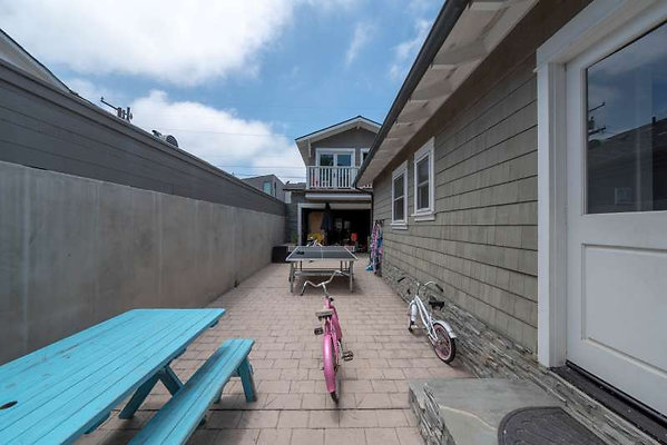 8072 patio 5