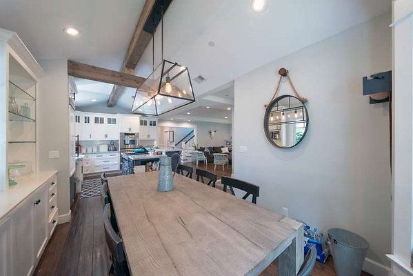 8072 dining 4