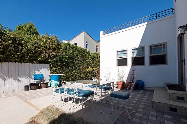 10694 patio 6