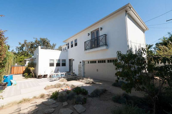 10694 patio 4
