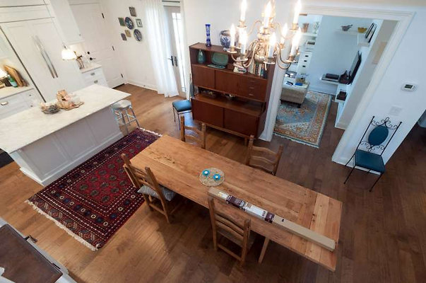 10694 dining 5