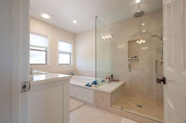 10694 bath 1