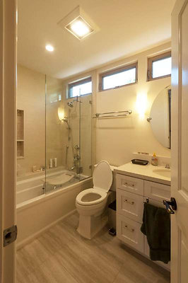 10694 bath 3