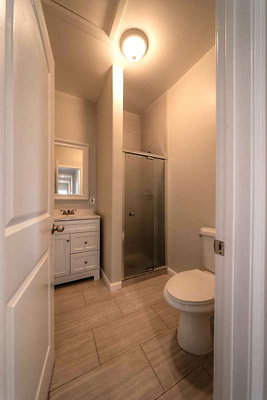 10999 bath 1