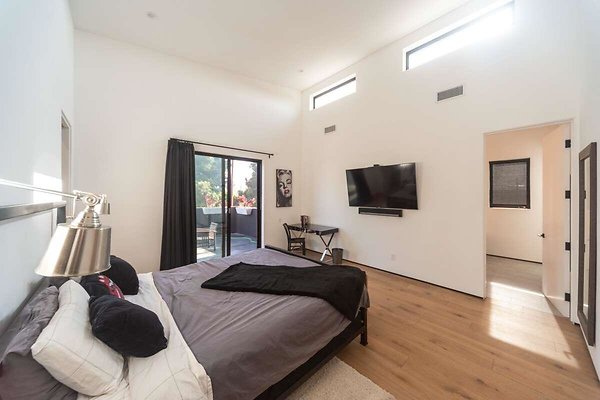 13972 bed 2
