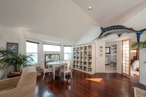 12252 dining 1