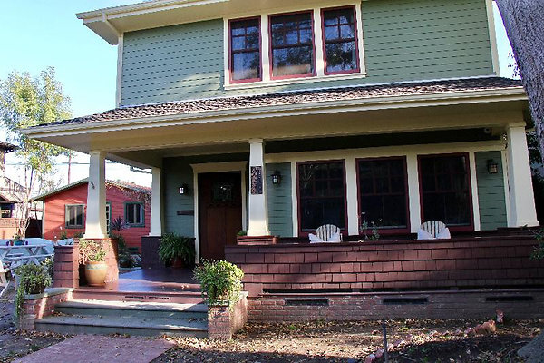 3311 porch 3