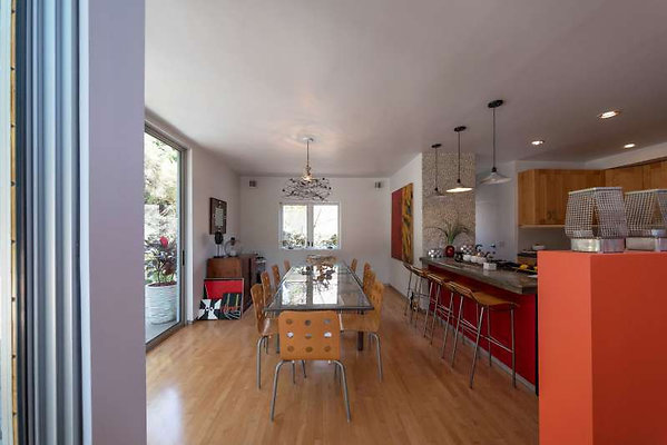 11153 dining 3