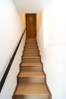 13847 stairs 8