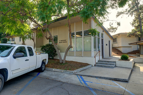 UNIVERSAL-C122-LA-43