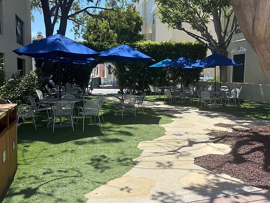 commissary walkway cafe