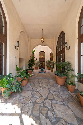 11705 courtyard 2